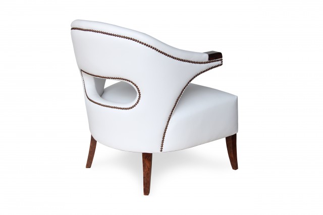 BRABBU is a Portuguese brand of furniture that represents an intense way of living by being strongly connected to the forces of nature in its designs.