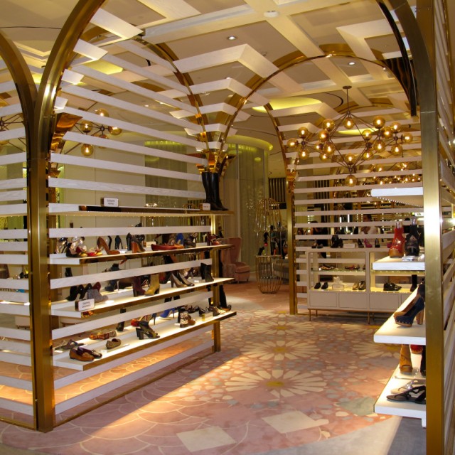 LEVEL, In Dubai opened the world’s largest shoe store