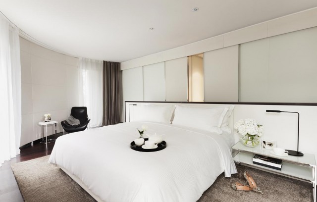 ME Hotel, London by Foster + Partners