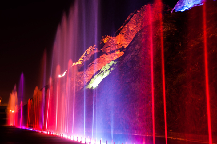 Best-Qatar's-Events-Fountain-show-on-Corniche-luxirous-world
